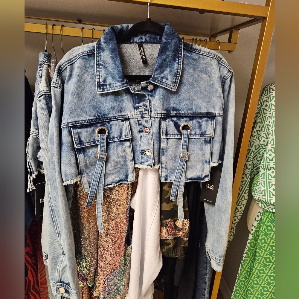 American bazillion croped jacket size large